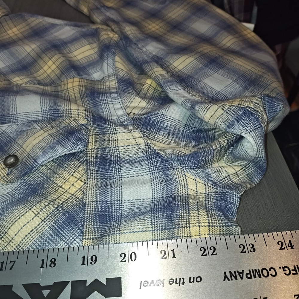 Wrangler Men Cowboy Wash long-sleeve plaid button-down shirt,Size Large - Picture 4 of 9
